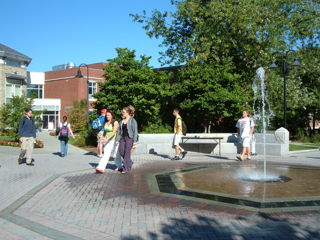 A beautiful day at the fountain